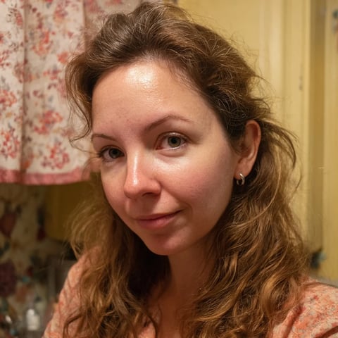 Clara Bennett profile photo